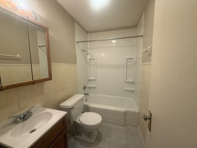 Building Photo - 1517 E Jefferson Ave