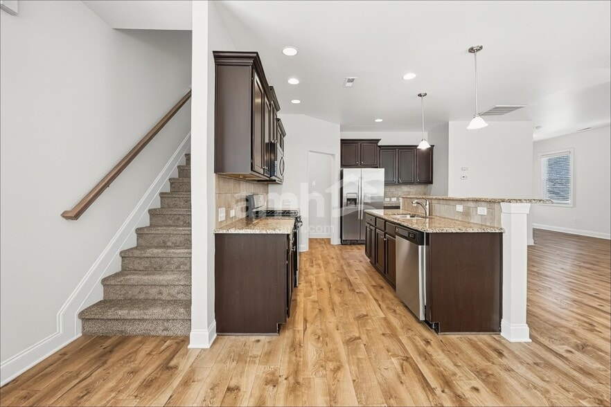 Building Photo - 219 Millwood Dr