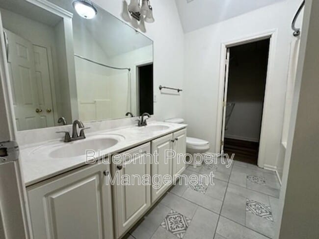 Building Photo - 210 Rocky Ridge Dr