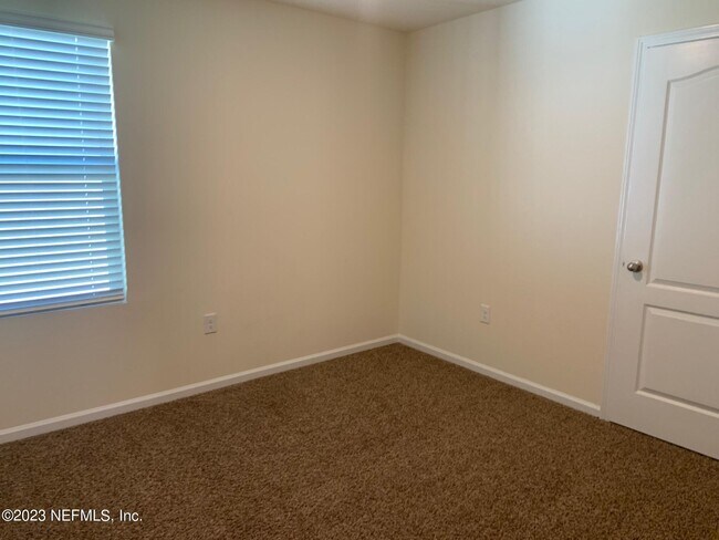 Building Photo - 5864 Calvary Dr