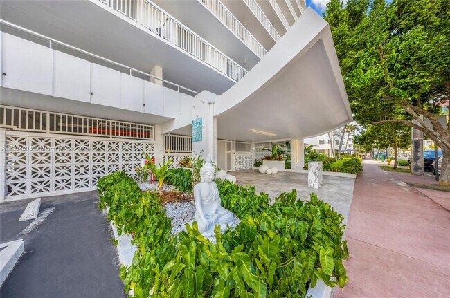 Building Photo - 401 Ocean Dr