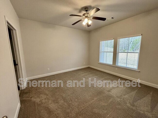 Building Photo - 1012 Candleberry Dr