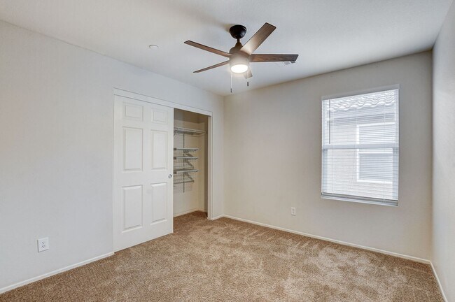 Building Photo - Beautiful 3 Bedroom in Gated Community!