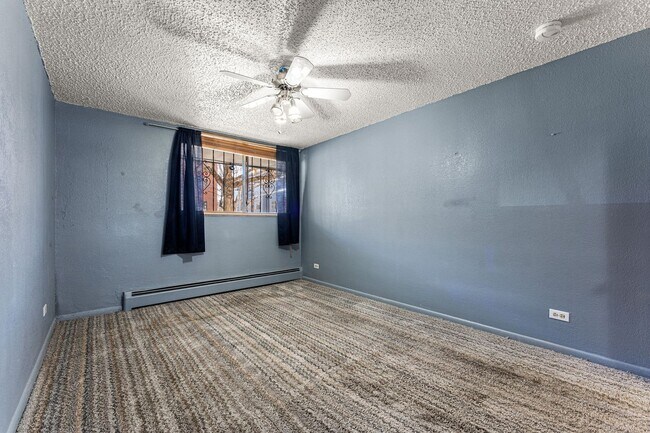 Building Photo - Condo in Historic Governor's Park!