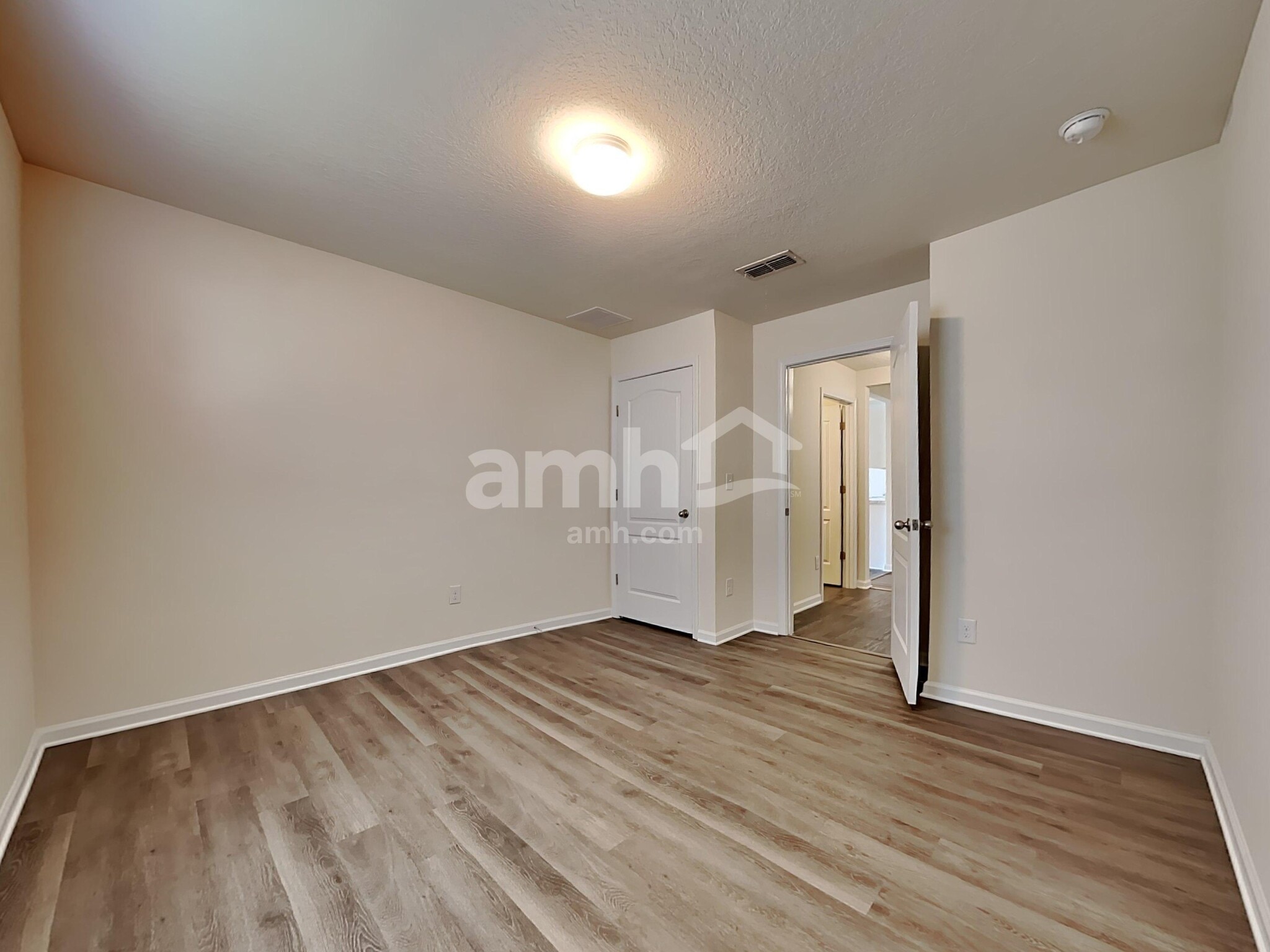 Building Photo - 3462 Lynn Ct