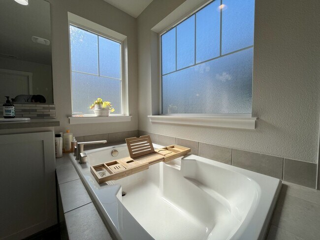 Building Photo - Spacious 3-Bedroom + Loft Home with Modern...