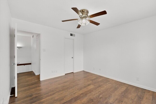 Building Photo - 4800 Northway Dr