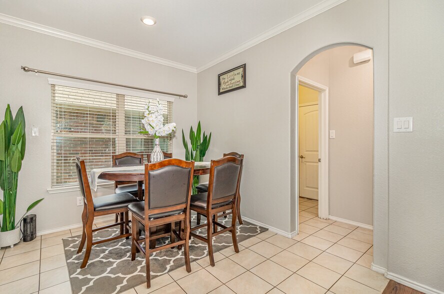 Building Photo - 613 Wounded Knee Dr