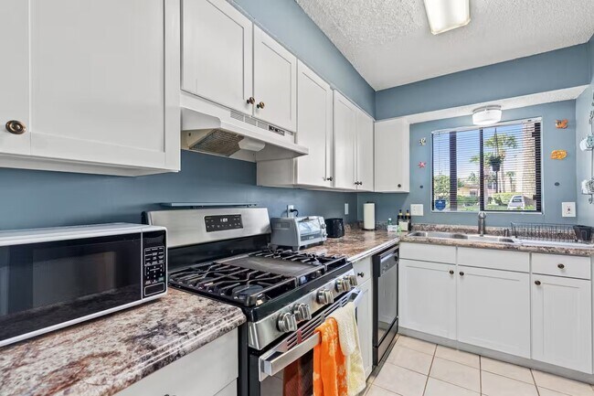 Building Photo - 17751 Panama City Beach Pkwy