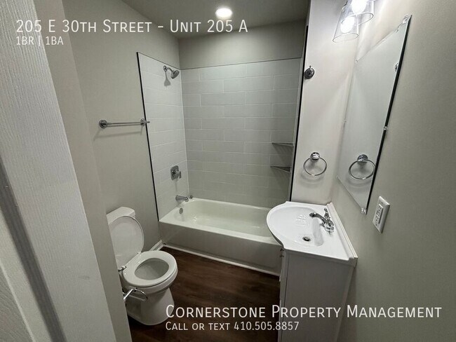 Building Photo - 205 E 30th St