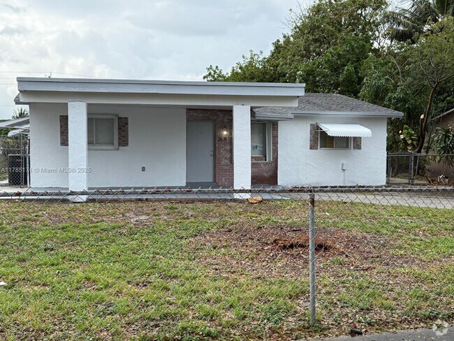Building Photo - 2631 NW 25th St