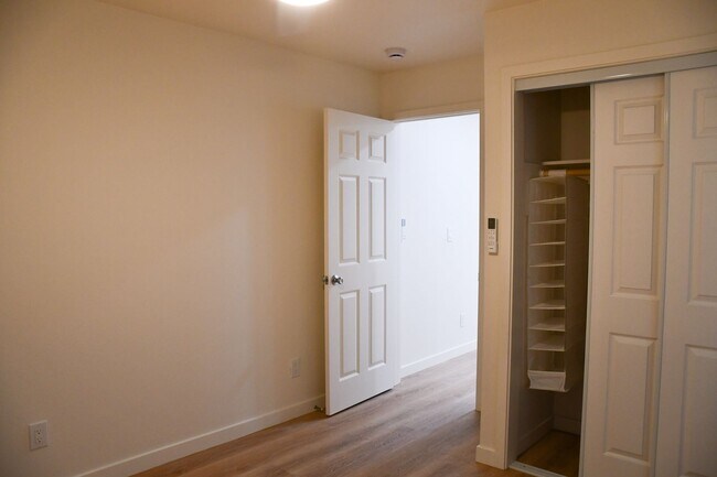 Building Photo - 316 N Parker St