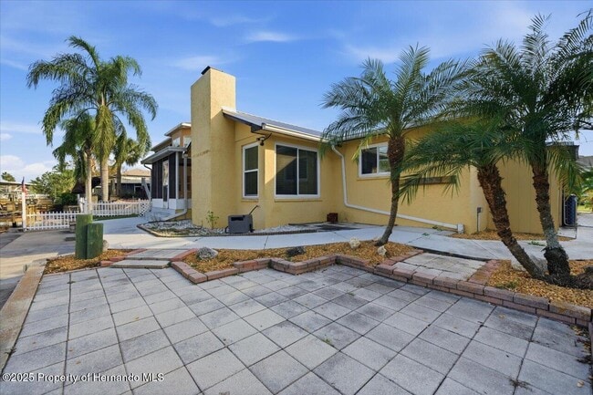 Building Photo - 7527 Hatteras Dr