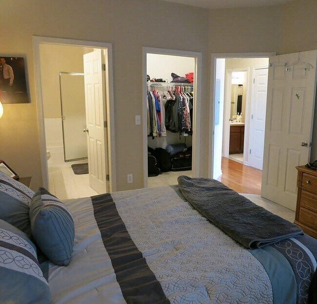 Building Photo - 25587 Portico Ln