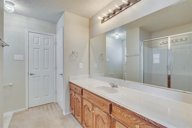 Building Photo - 6529 Graceland Dr