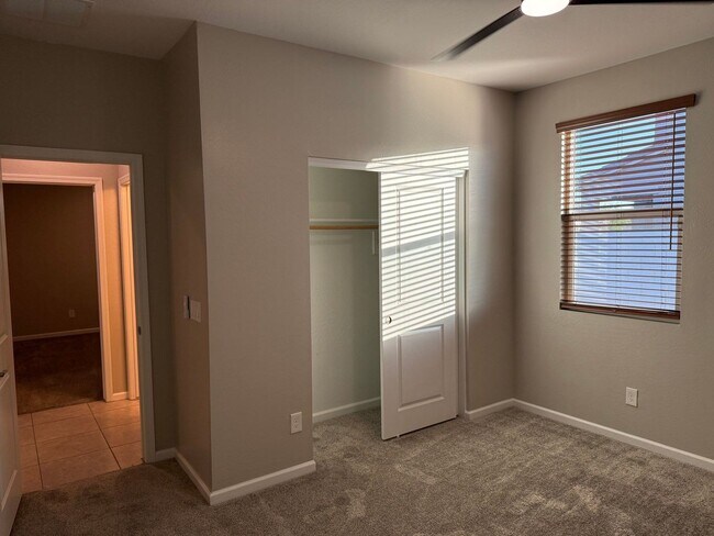 Building Photo - 2020 E Kansas Dr