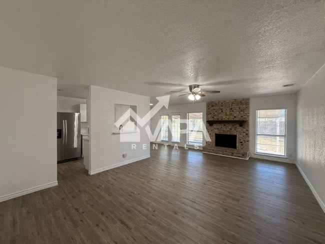 Building Photo - 774 Sawtooth Dr