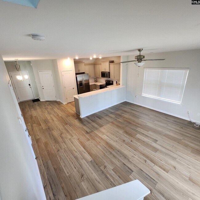 Building Photo - 424 Sandfarm Trail