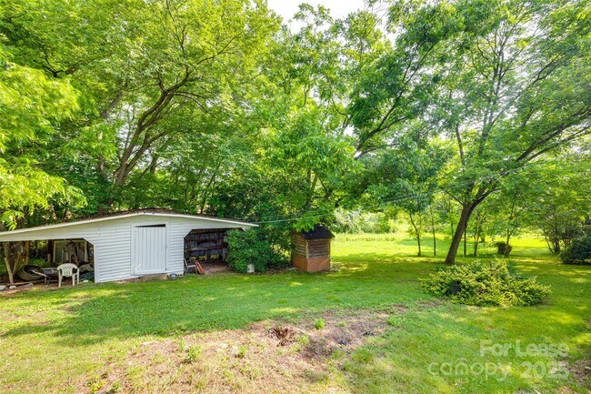 Building Photo - 3113 Monroe Way