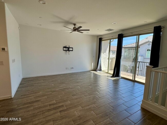 Building Photo - 9833 E Stratus Ave