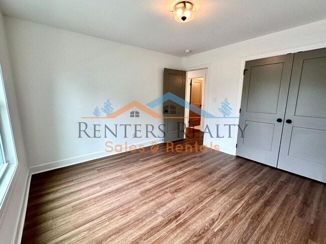 Building Photo - 3BR Home with Office, Bonus Room, Large Kitchen Island, 2-Car Garage & Large Yard – Huntsville Li...