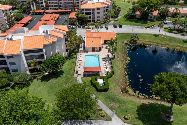 Building Photo - 7520 La Paz Blvd