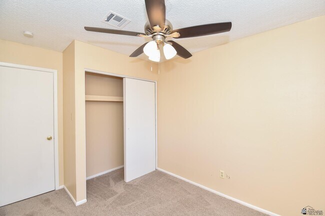 Building Photo - 2878 S 18th Ave