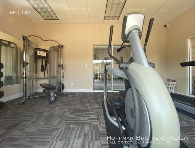 Building Photo - 1321 S Vine Ave Fullerton CA 92833