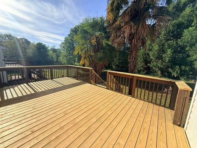 Building Photo - 1529 Crag Burn Ln