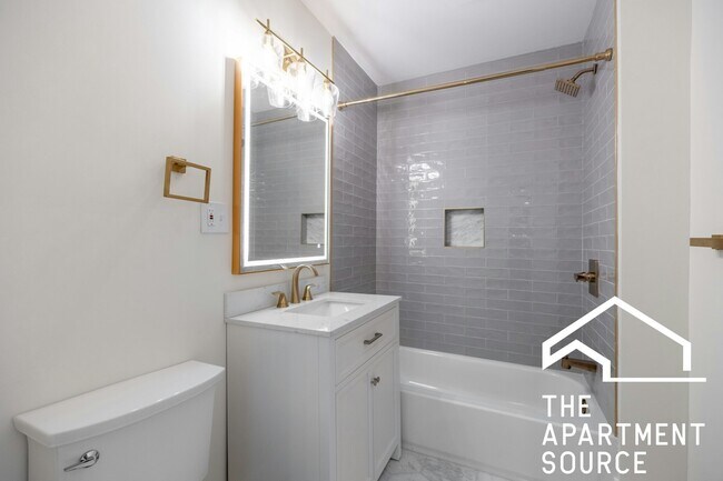 Building Photo - 4638 N Hamilton Ave