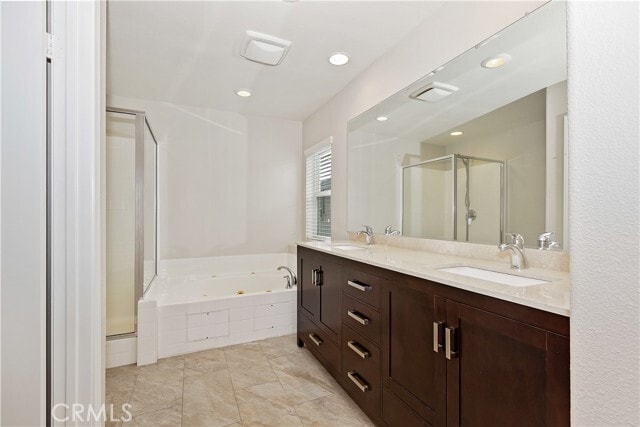 Building Photo - 14562 Rochester Ave