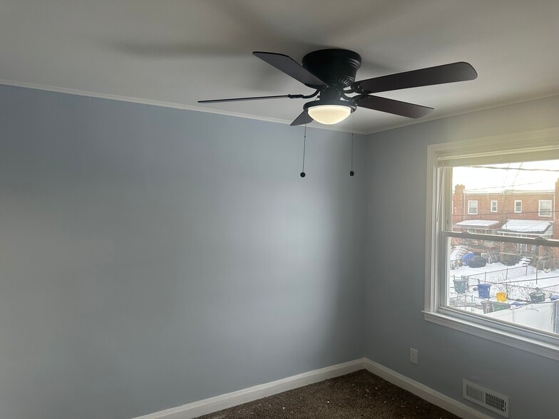 Building Photo - 4003 Lyndale Ave