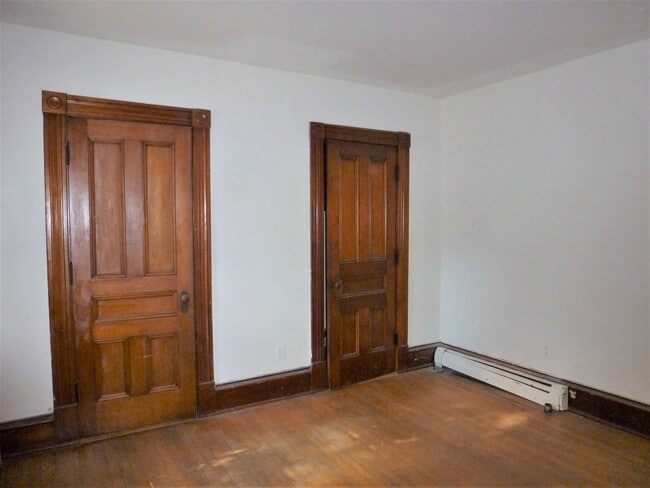 Building Photo - 12 Hickok Pl
