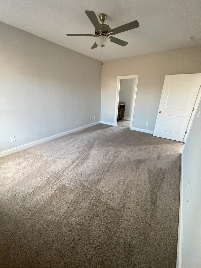 Building Photo - 3900 Junipine Ct