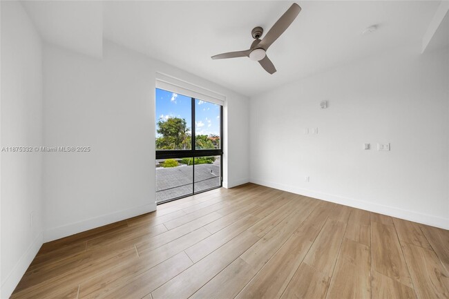 Building Photo - 3265 Bird Ave