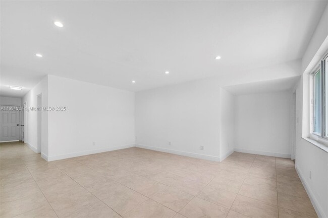 Building Photo - 7575 SW 134th St