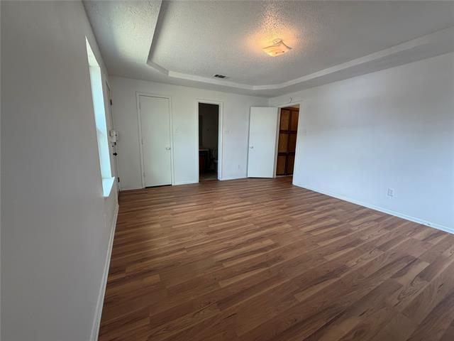 Building Photo - 425 Signal Hill Ct N