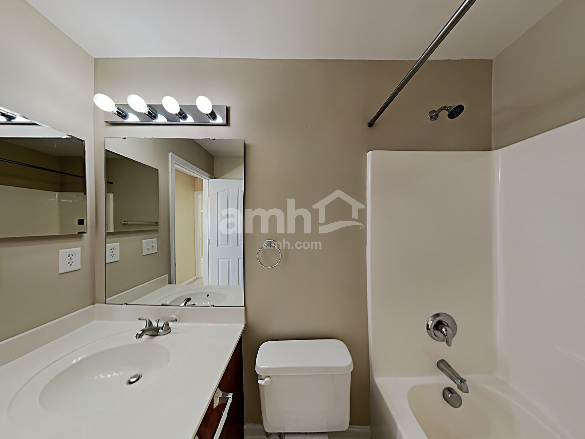 Building Photo - 13217 Heath Grove Dr