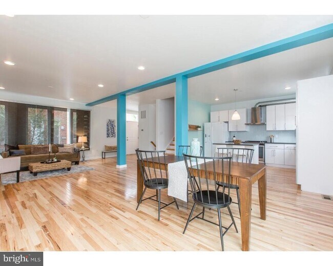 Building Photo - 3039 Baltz St