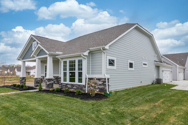 Building Photo - 605 Bellasera Dr