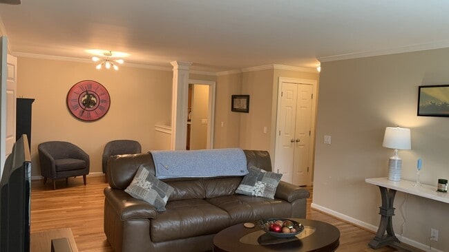 Building Photo - 3744 Ashworth Dr