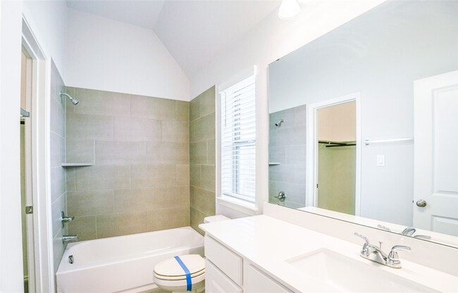 Building Photo - 2523 Verbena Bend Dr