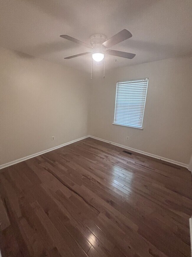 Building Photo - 1451 Arrowhead Trail