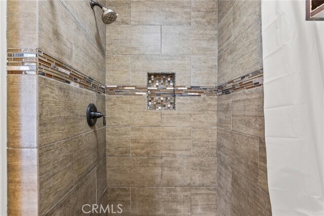 Building Photo - 9558 Swinton Ave