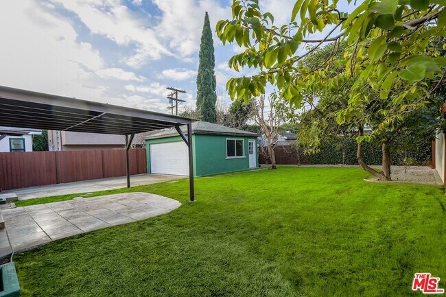 Building Photo - 2587 S Westgate Ave