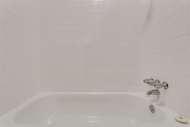 Building Photo - Best Value 2BR in Moore - Up to $1000 Move in Special!