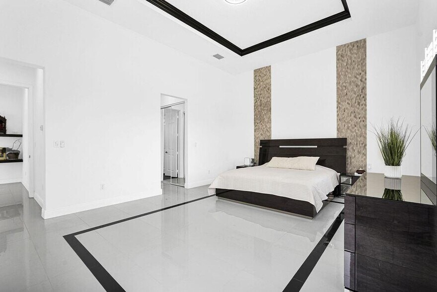 Building Photo - 2952 NW 84th Ter