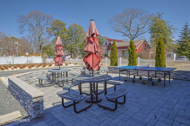 Building Photo - 246 Mantoloking Rd