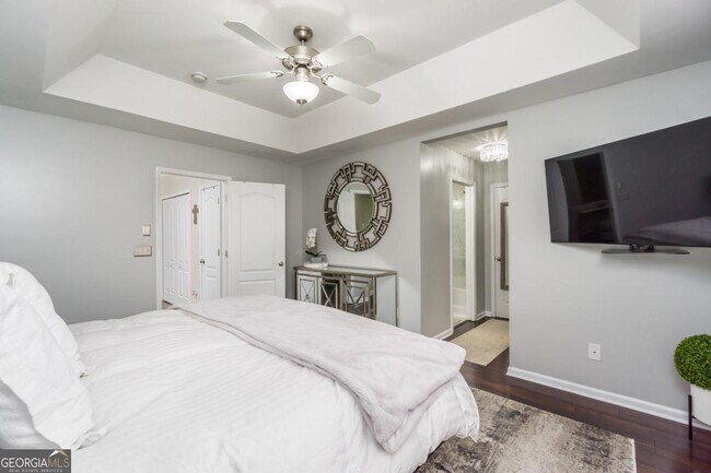 Building Photo - 2449 Suwanee Pointe Dr