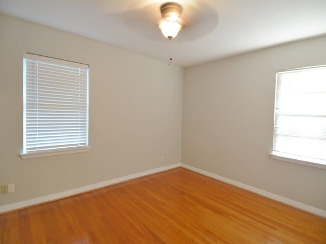 Building Photo - 7515 Schiller St